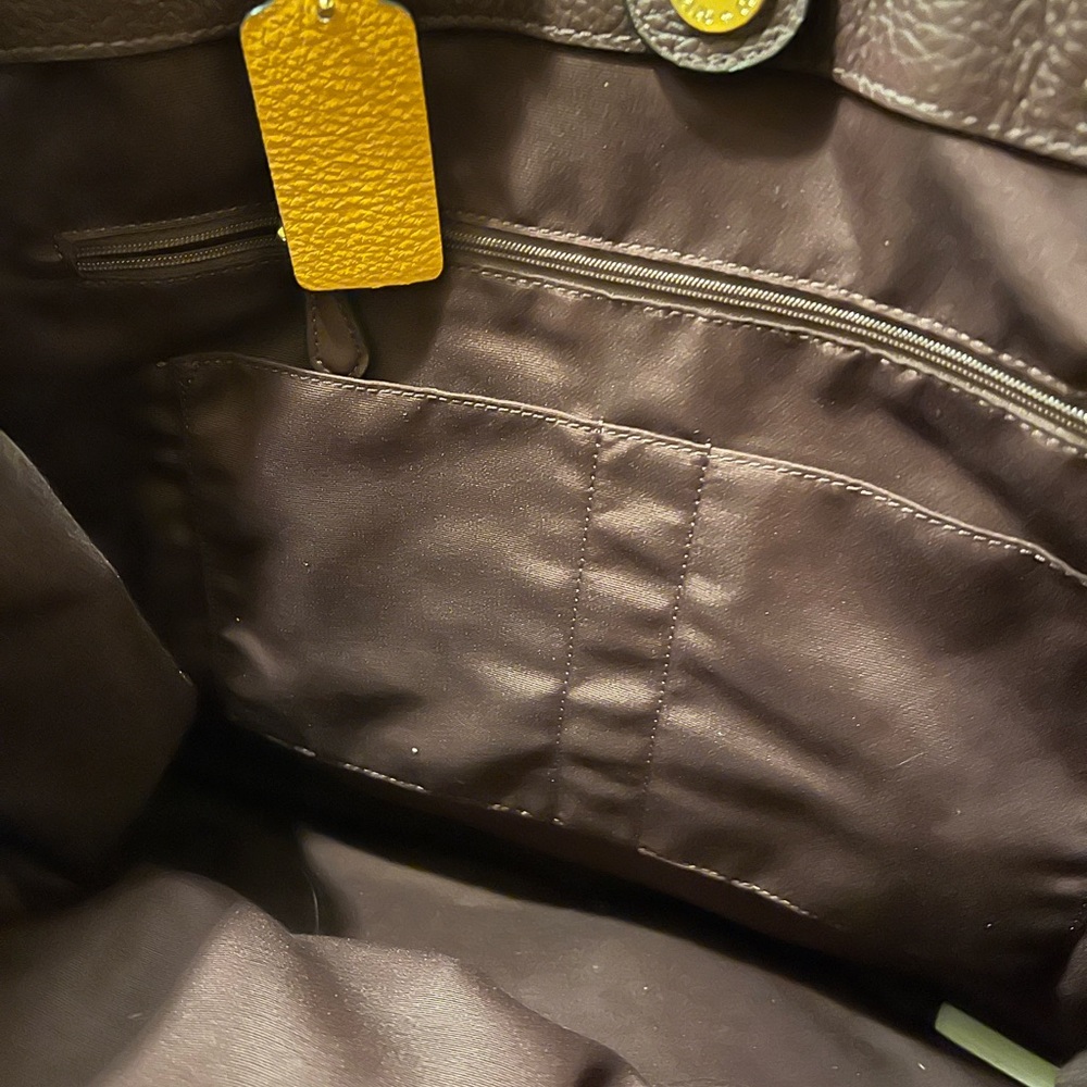 NEW Coach Tote Bag with Coach Symbol on the front. 4 compartments inside. - Picture 14 of 16